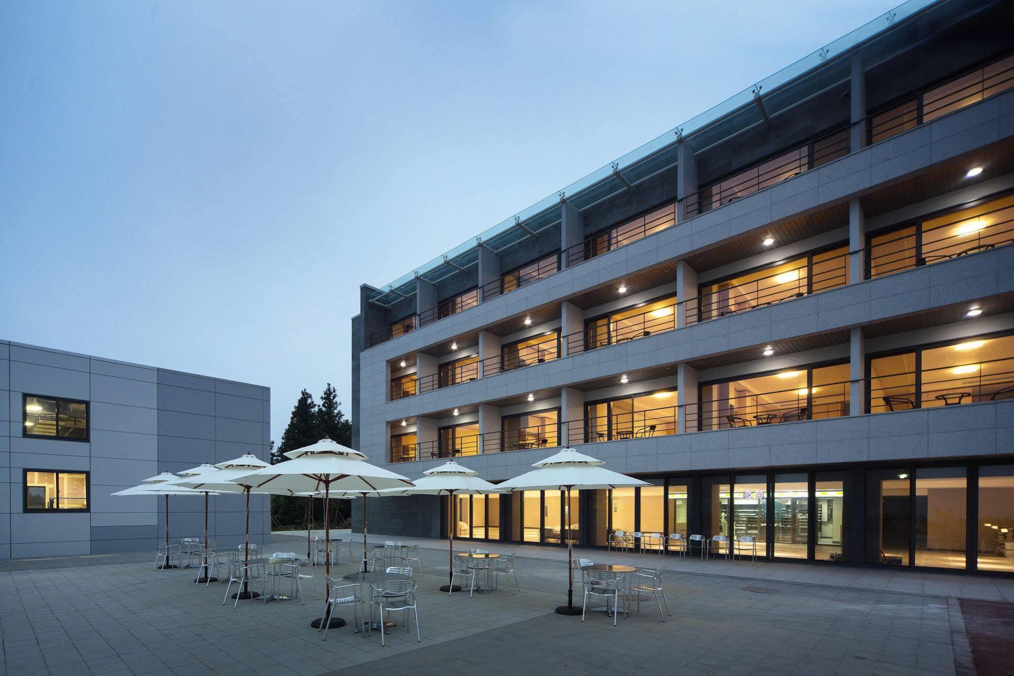 Luceville Seogwipo Exterior foto